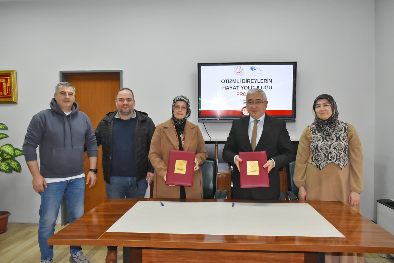 Otizmli Bireylerin Hayat Yolculuğu  adlı proje için imza töreni gerçekleştirildi