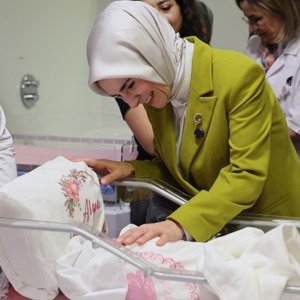 Bakanımız Göktaş'tan doğum yapan annelere "yeni yıl" ziyareti - fotoğraf 5