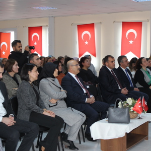 “Uluslararası Kadına Yönelik Şiddetle Mücadele Günü” Kapsamında Düzenlenen Konferansımız - fotoğraf 12