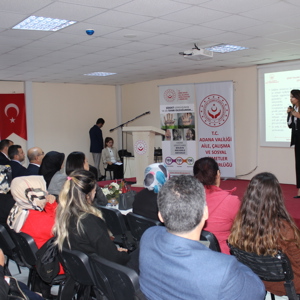 “Uluslararası Kadına Yönelik Şiddetle Mücadele Günü” Kapsamında Düzenlenen Konferansımız - fotoğraf 23