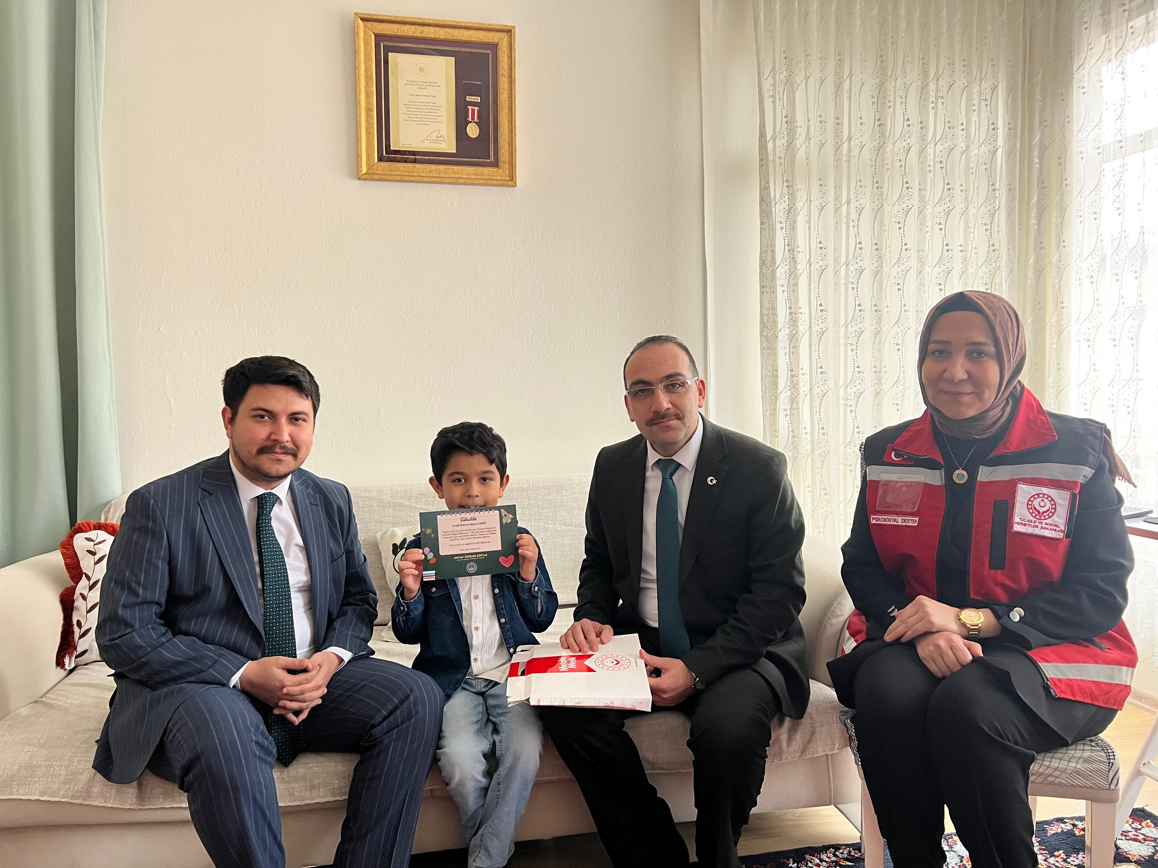 Şehitlerimizin ve Gazilerimizin Çocuklarının İlk Karne Heyecanında Sevincine Ortak Olduk