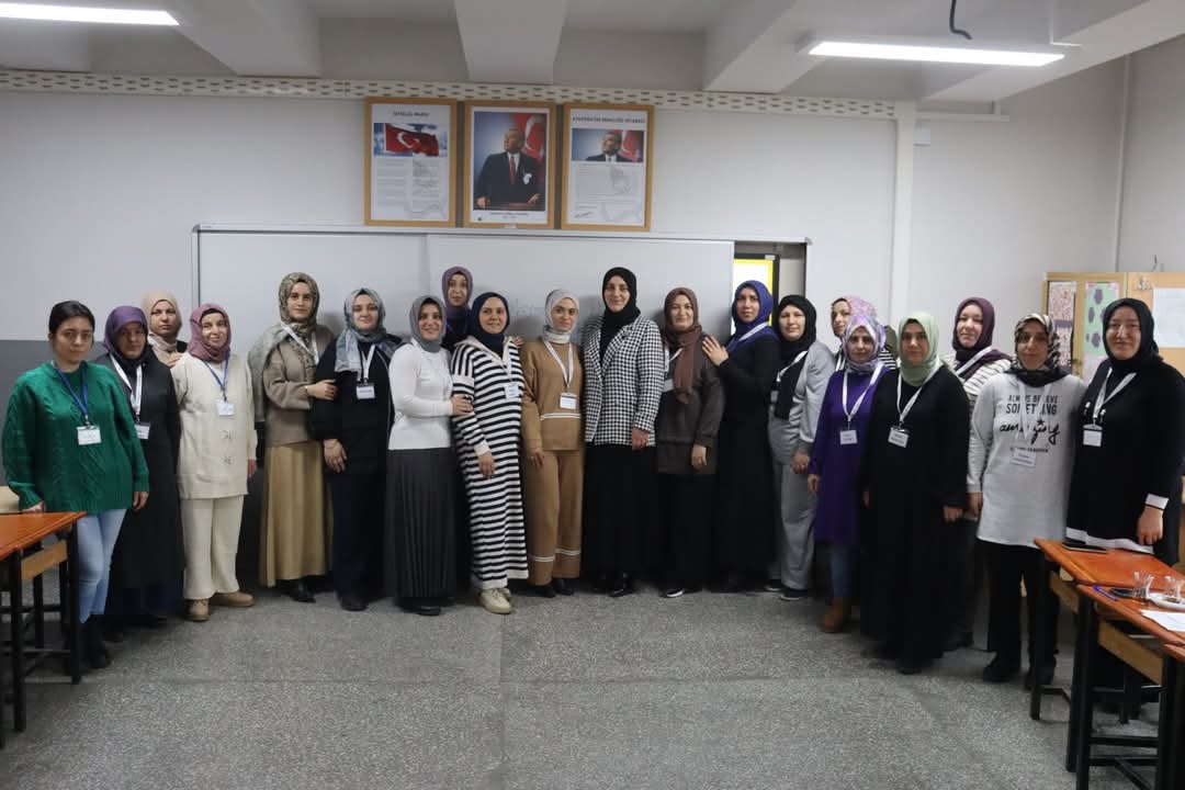 Modüler Aile Eğitim Programı Kapsamında Çocuk Yetiştirme Tutumları Konusu Üzerine Odaklanıldı