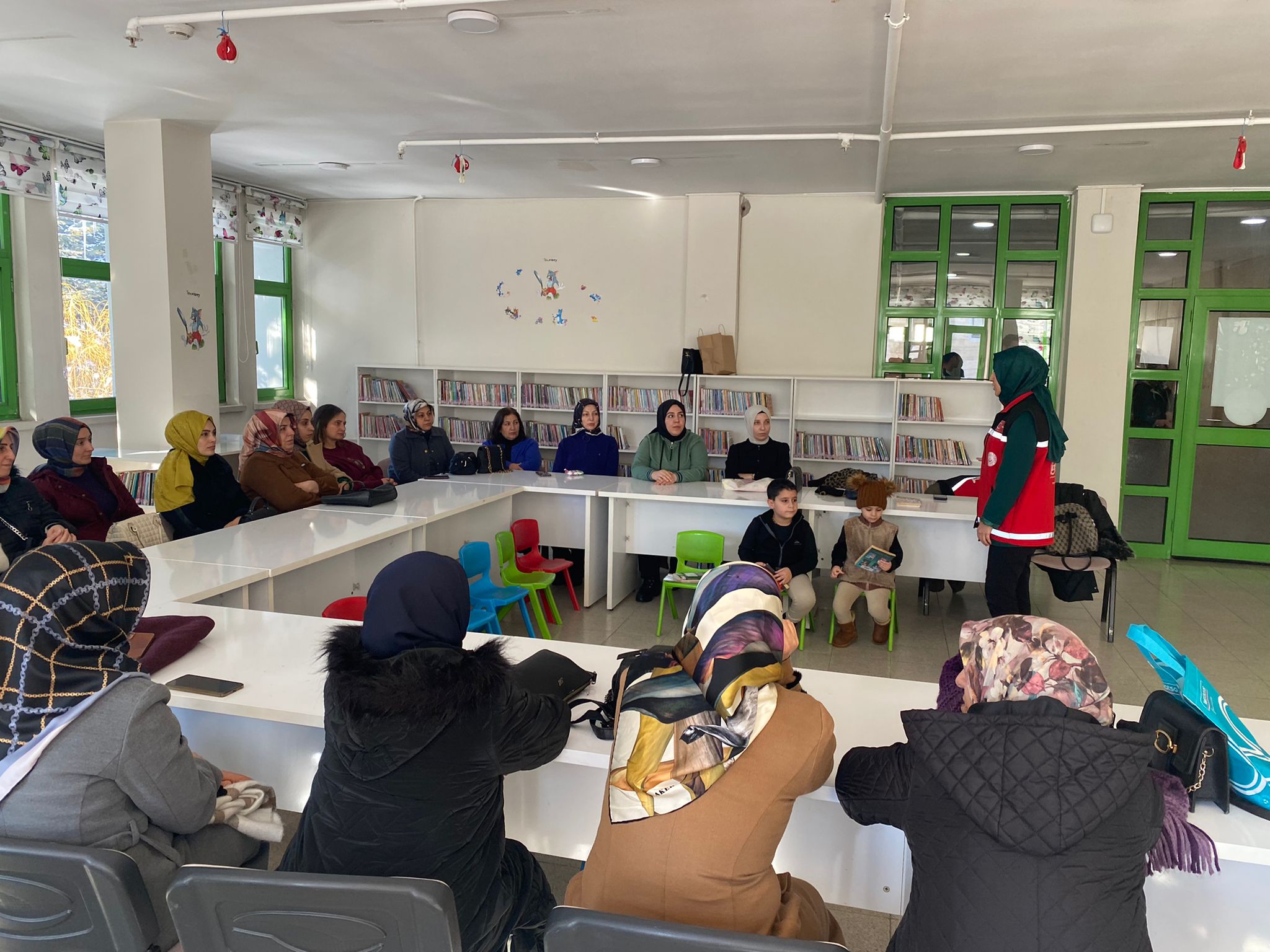 Bitlis Ailece Kitap Okuyor Projesi, ailelerimizin katılımıyla devam ediyor...