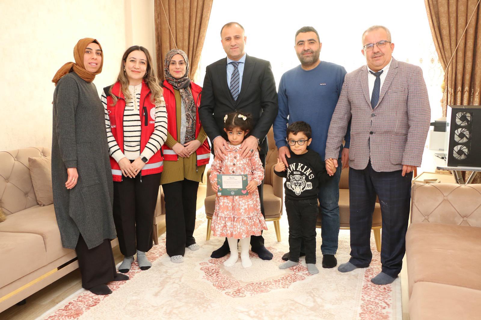 Kahraman Gazimiz ve Kıymetli Ailesini İlk Karne Heyecanı Projesi Kapsamında Ziyaret Ettik.           