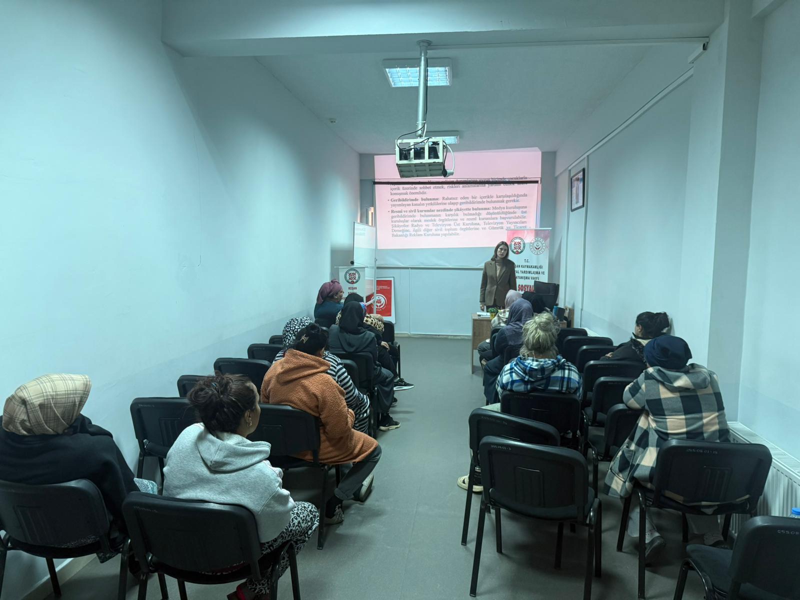 Medya ve Çocuk Konulu Eğitim Gerçekleştirildi.