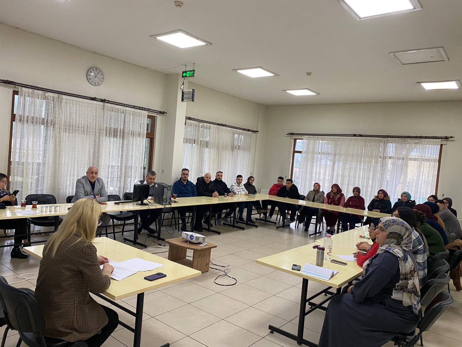 Fatma Göztepe Huzurevi’nde Personel Eğitim Programı Düzenlendi