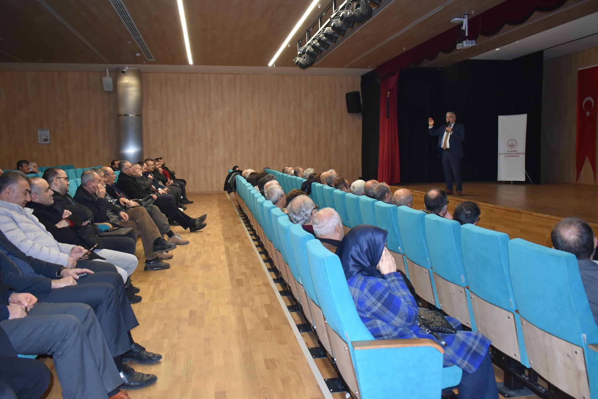 İl Müdürlüğümüz ile Bursa İl Dernekleri Federasyonu  iş birliğinde “Ailemiz Geleceğimiz” programı gerçekleştirildi