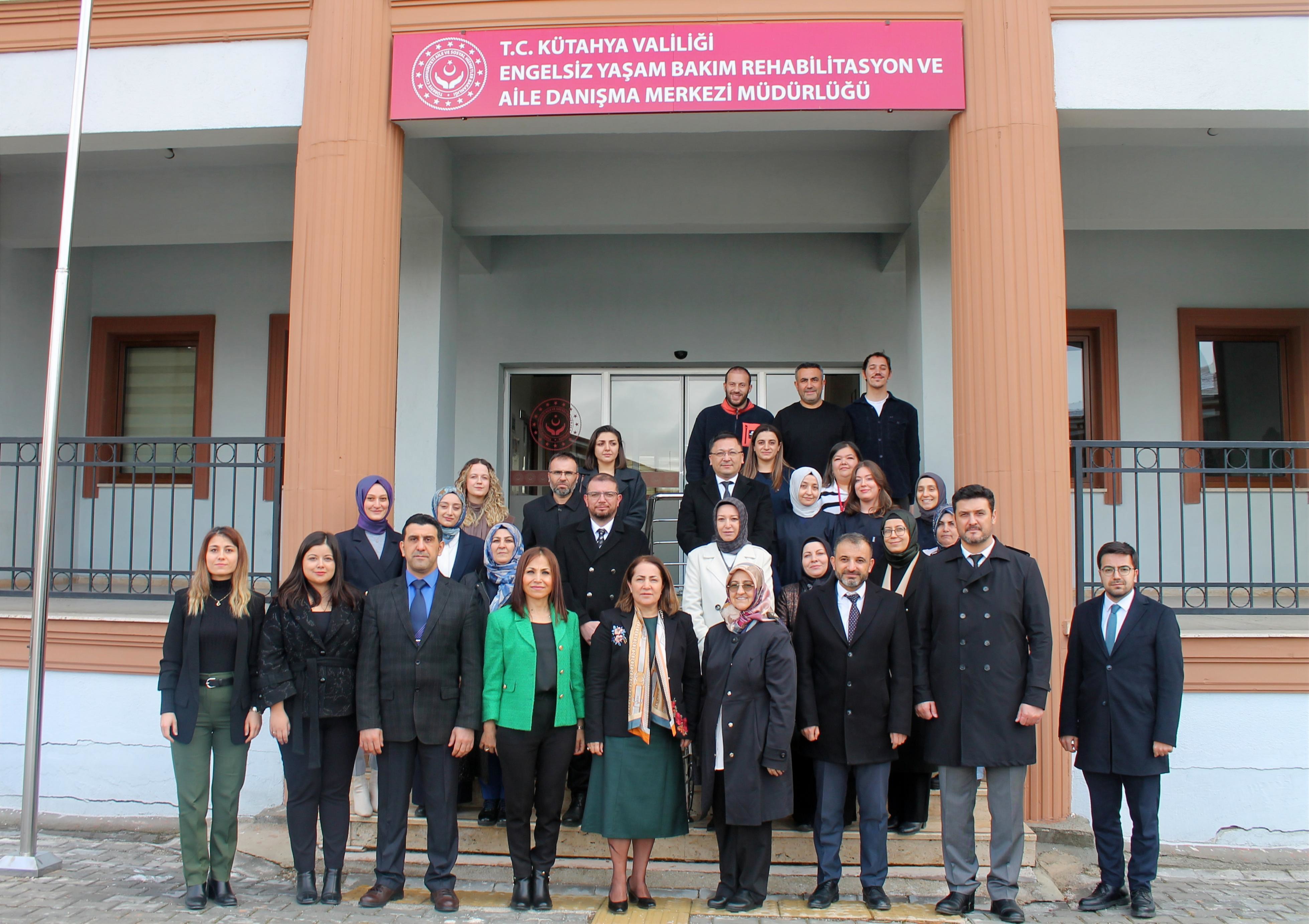 Bakan Yardımcımız Sayın Sevim Sayım Madak Engelsiz Yaşam Merkezini Ziyaret Etti