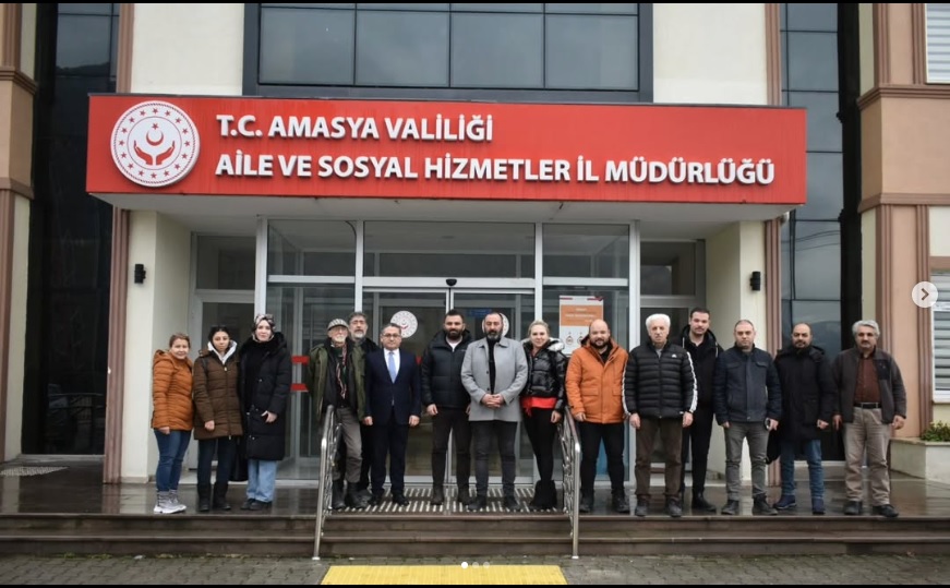 İl Müdürümüz Sayın Adem Yücel, Amasya Gazeteciler Cemiyeti Başkanı Sayın Cihan OKUR ve cemiyetin değerli üyeleriyle düzenlenen kahvaltı programında bir araya geldi.