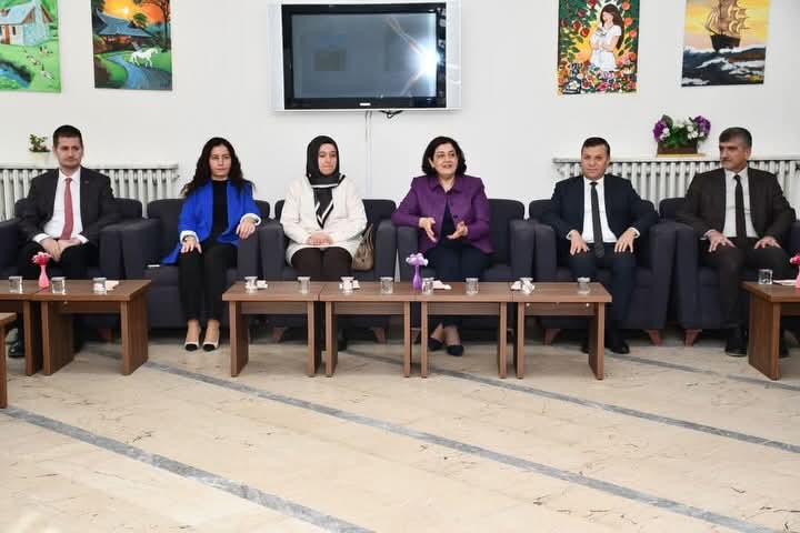 Süreyya Yavuz Hanımefendiden Yücel Huzurevine Veda Ziyareti