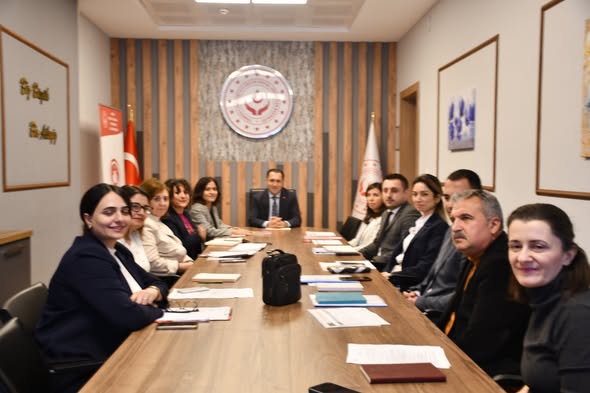 İl Müdürümüz İlkay Türkoğlu, Sosyal Hizmet Merkezlerimizde görev yapan müdürlerimiz ile değerlendirme toplantısı