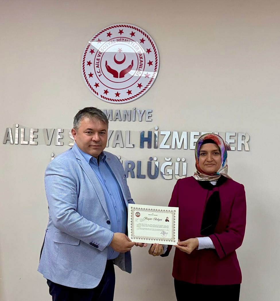 İl Müdürümüzden 37 Personelimize Başarı Belgesi