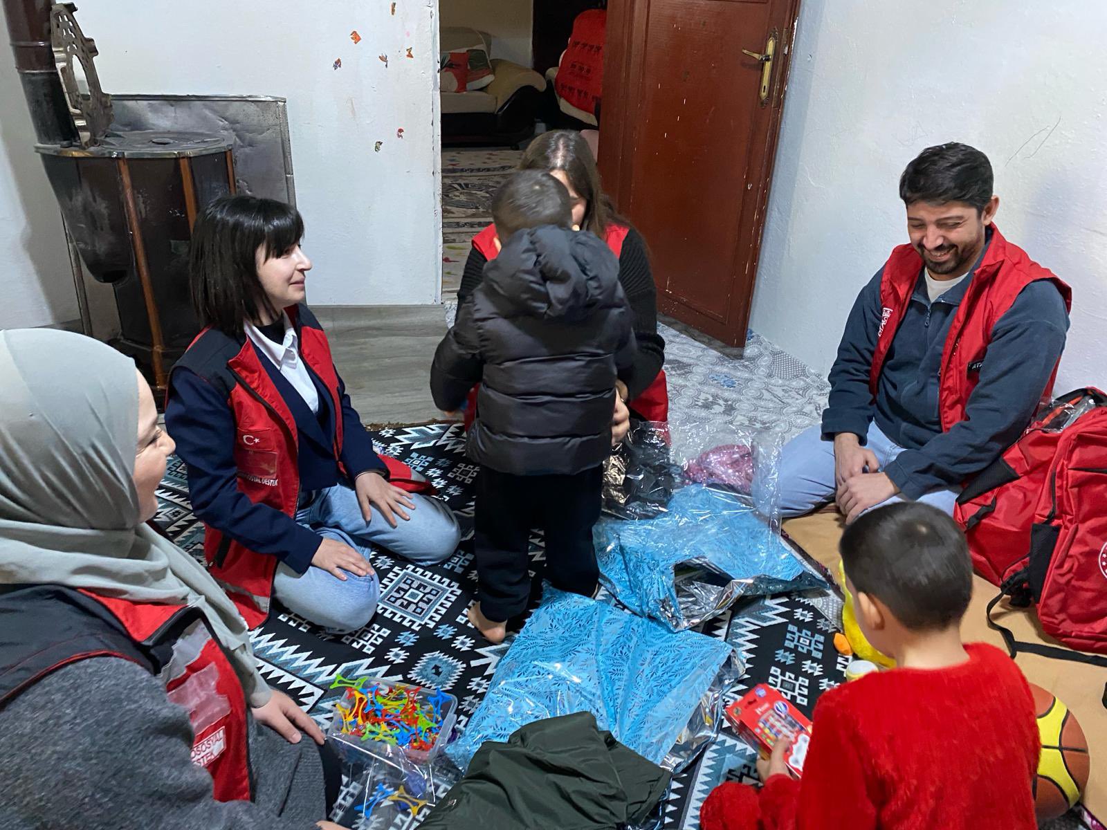 Çağlayancerit’te Aile Yılı Kapsamında Anlamlı Ziyaret