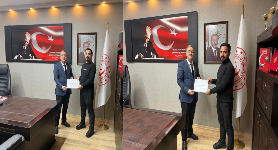 Teşekkür Belgesi takdim