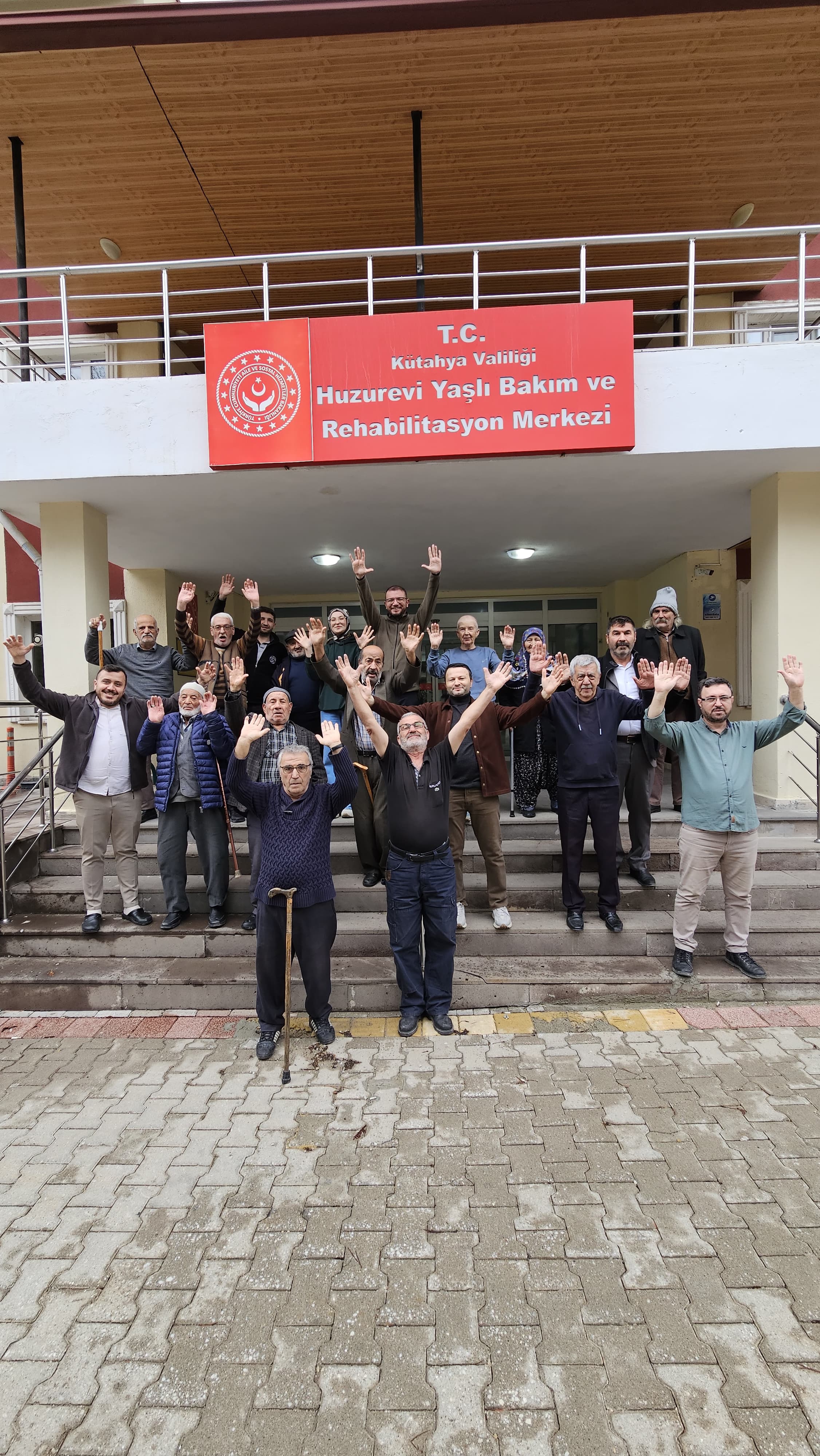 Huzurevinde “Kahkaha Yogası” Programının 8. Seansı Gerçekleştirildi