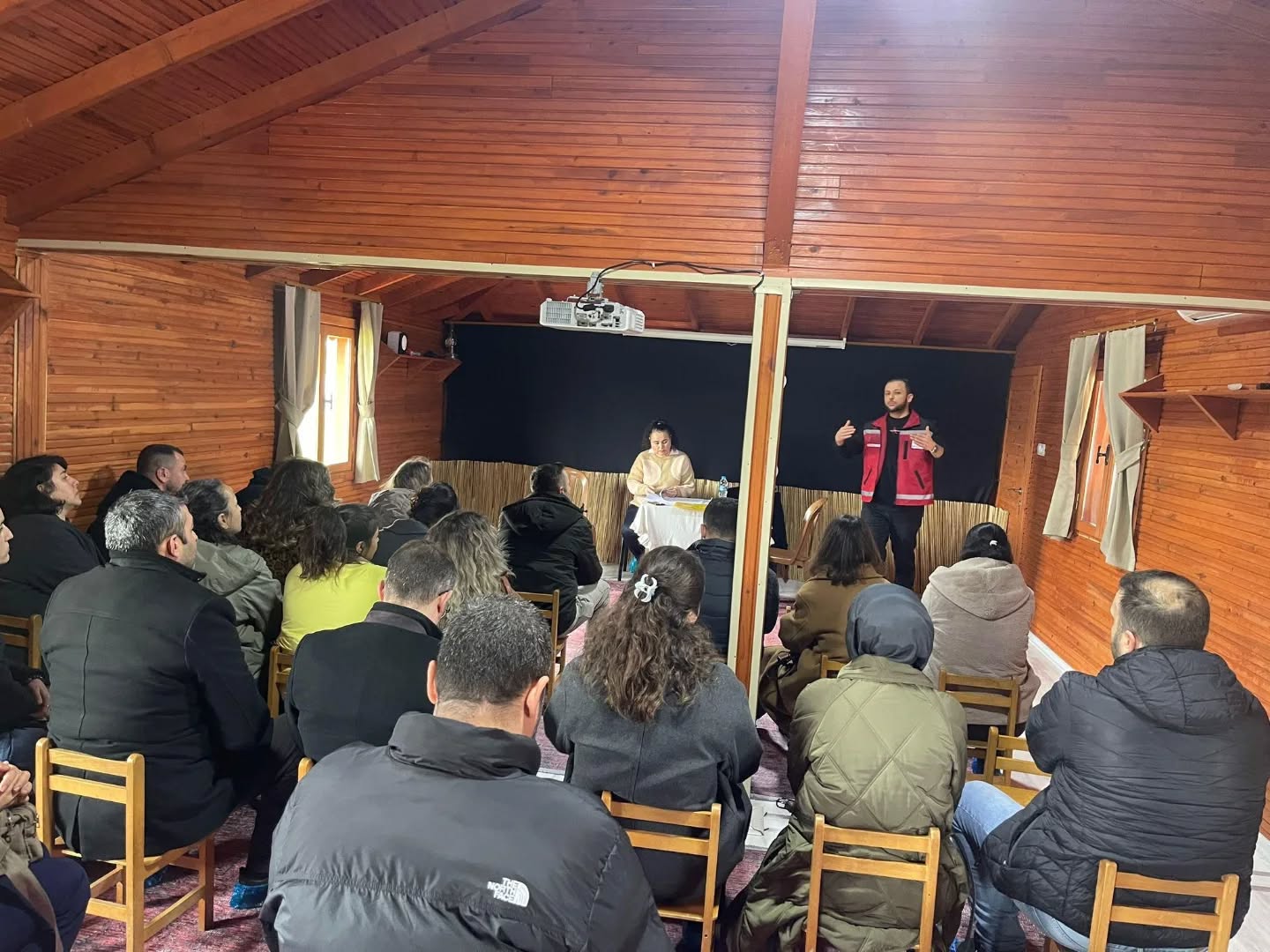 Ebeveynlere Yönelik “Ebeveynlik Tutum ve Becerileri” Eğitimi Gerçekleştirildi