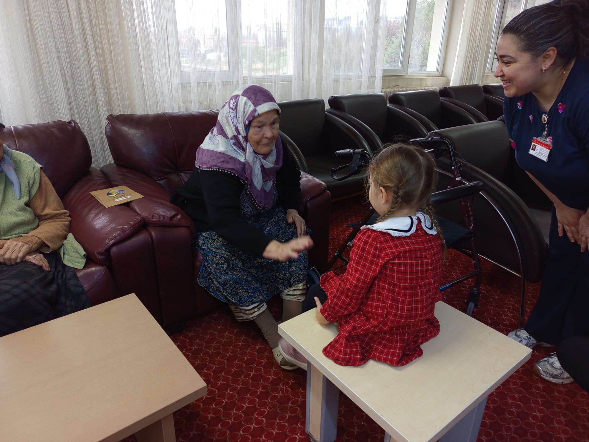 Edirne Huzurevi’nde Yaslilar ve Minikler Sevgi Gününde Bulustu.