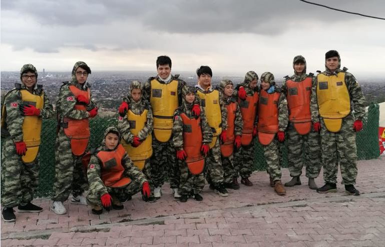 ÇEKOM’da Kalan Çocuklarımızın Paintball Eğlencesi