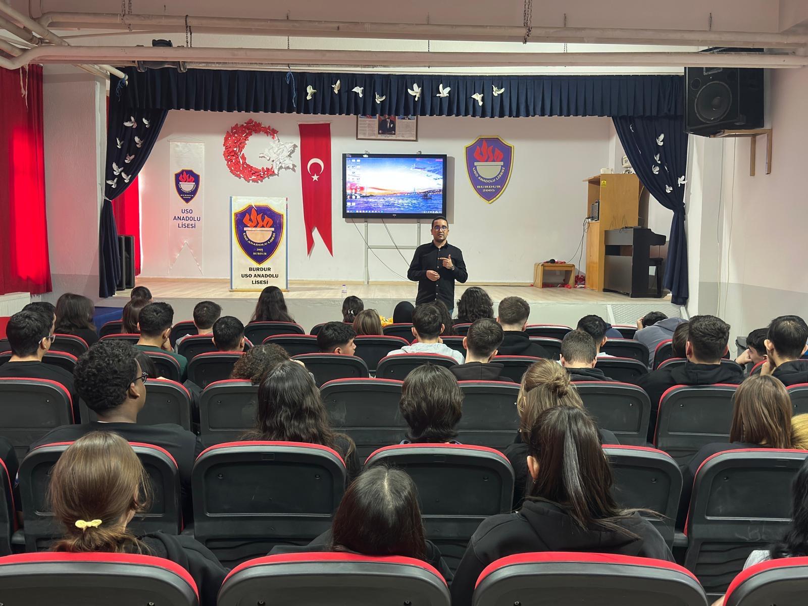 “Güvenli Medya Kullanımı ve Şiddetle Mücadele” Konulu Seminer Düzenlenmiştir.