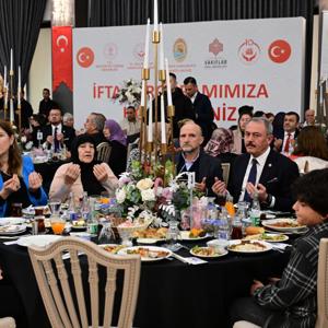 Ramazan’ın İlk Gününde Şehit Aileleri ve Gazilerimiz Onuruna İftar Programı Düzenlendi - fotoğraf 4