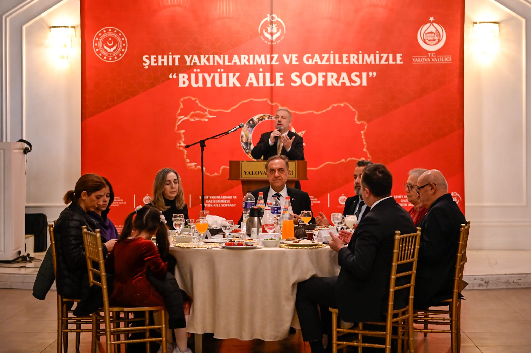Şehit Aileleri ve Gaziler “Büyük Aile Sofrası”nda Buluştu