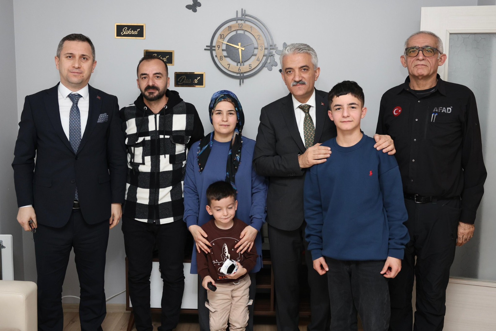 Valimiz Sayın Mehmet Makas, Gülbeyaz Ailesini Ziyaret Etti.