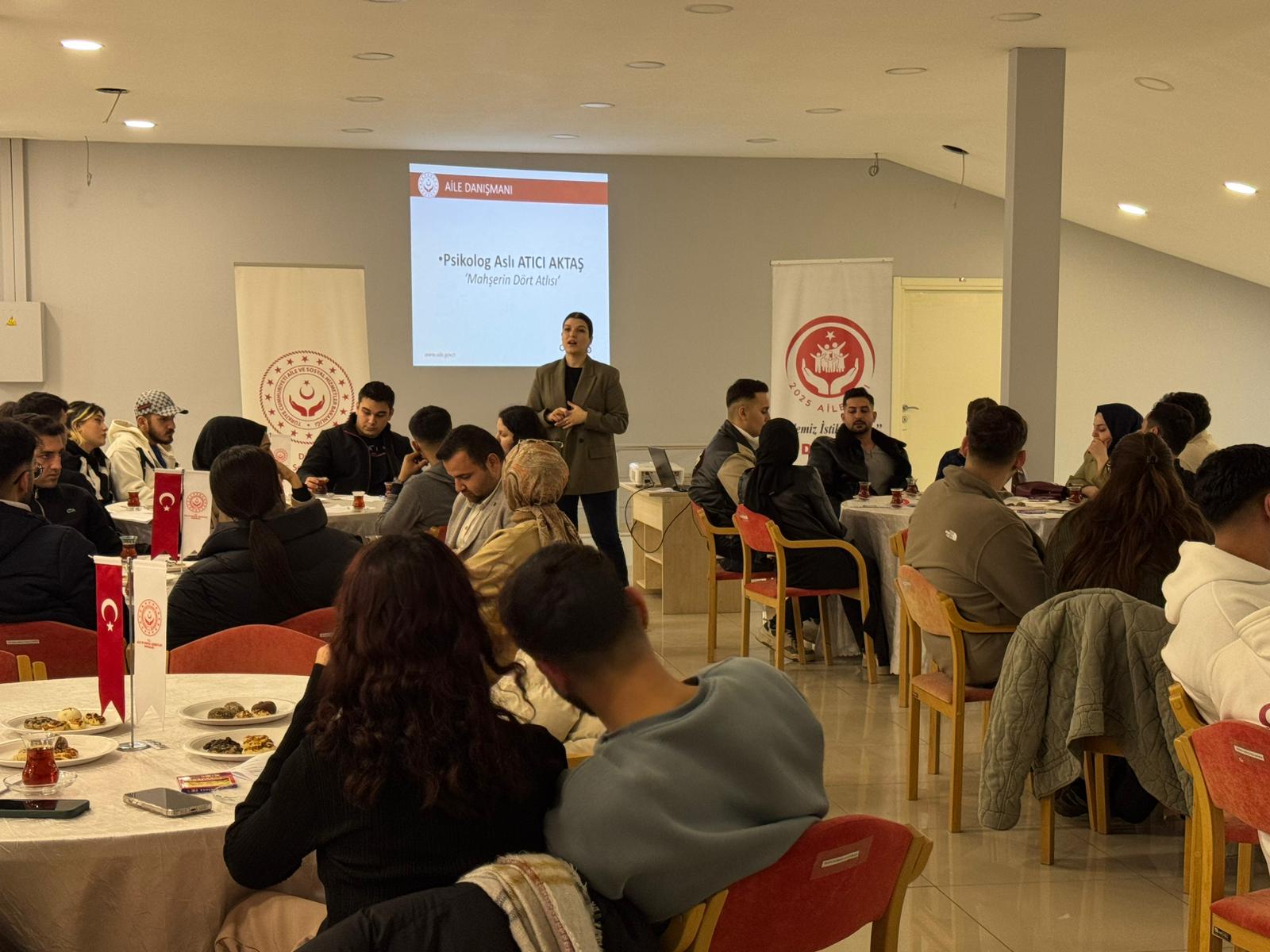 “Aile Buluşması” Programında Genç Çiftlerle Bir Araya Gelindi.