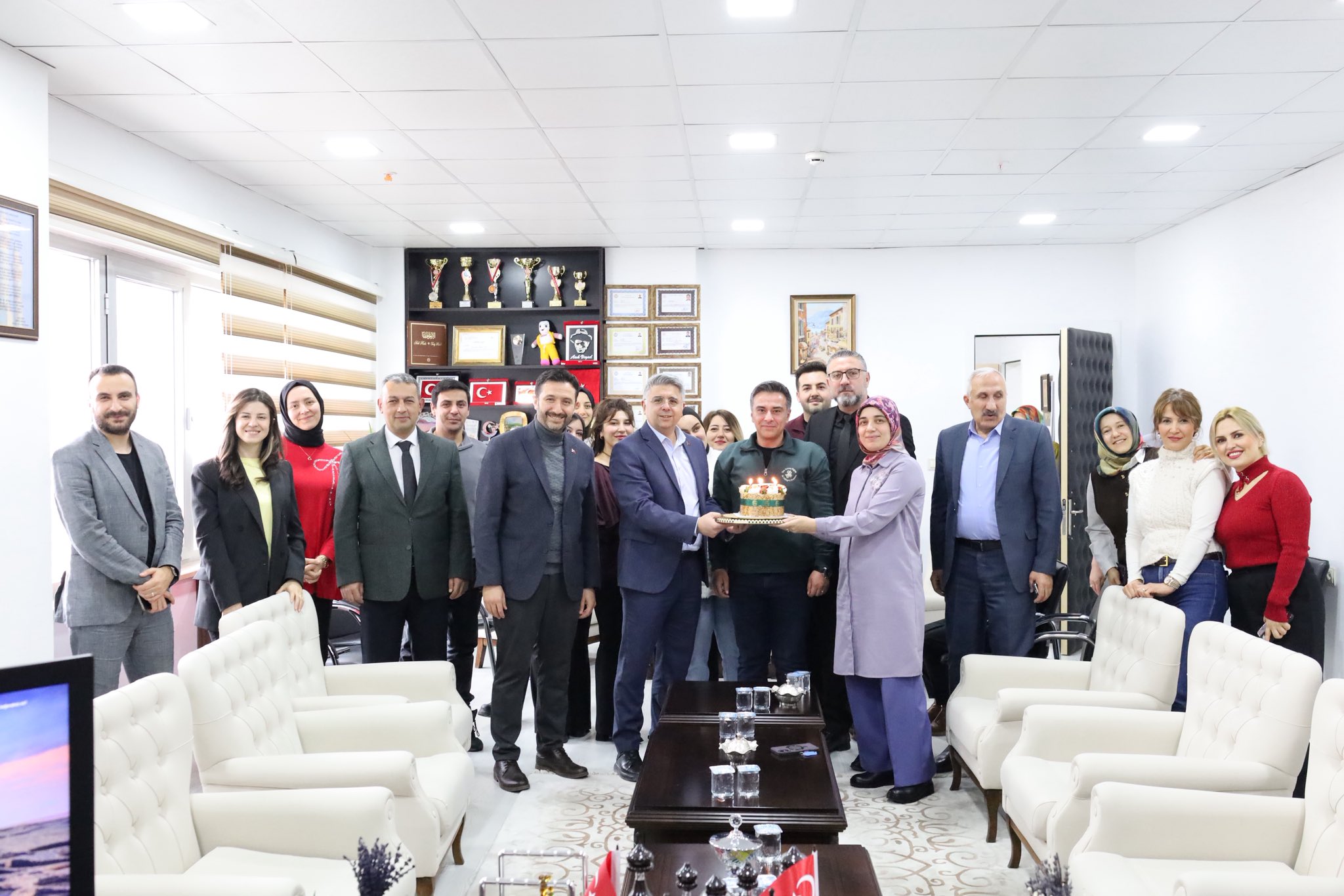 Birlikte Görev Yaptığımız Arkadaşlarımızın Özel Günlerini Önemsiyoruz.  