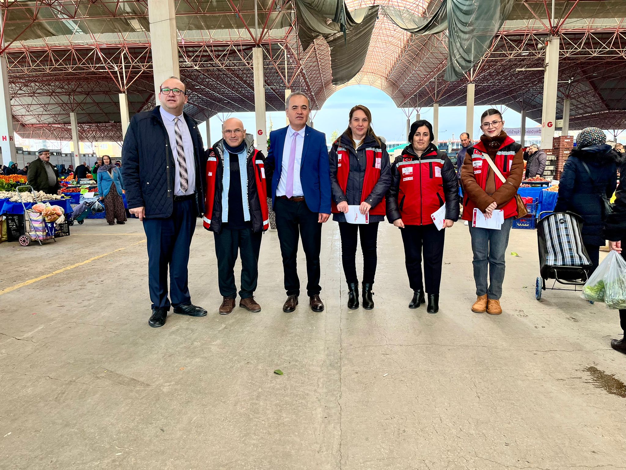 Salı Pazarı’nda Burdur Halkıyla Bir Araya Geldik.