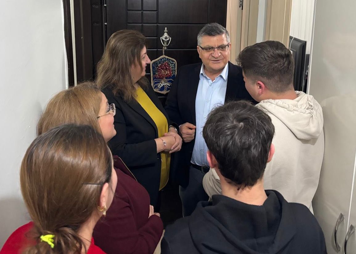 Valimiz Dr. Mustafa Özarslan ve eşi Reva Beray Özarslan, Çocuklarımızla İftar Programında Bir Araya Geldi ✅