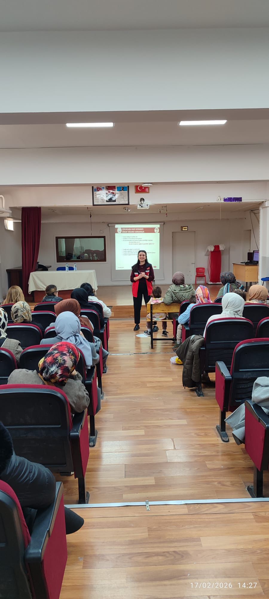 Sosyal Hizmet Merkezlerimiz Tarafından İlimiz Genelinde Aile Eğitim Programı Kapsamında verilen Eğitimlerimiz Düzenli Olarak Devam Ediyor