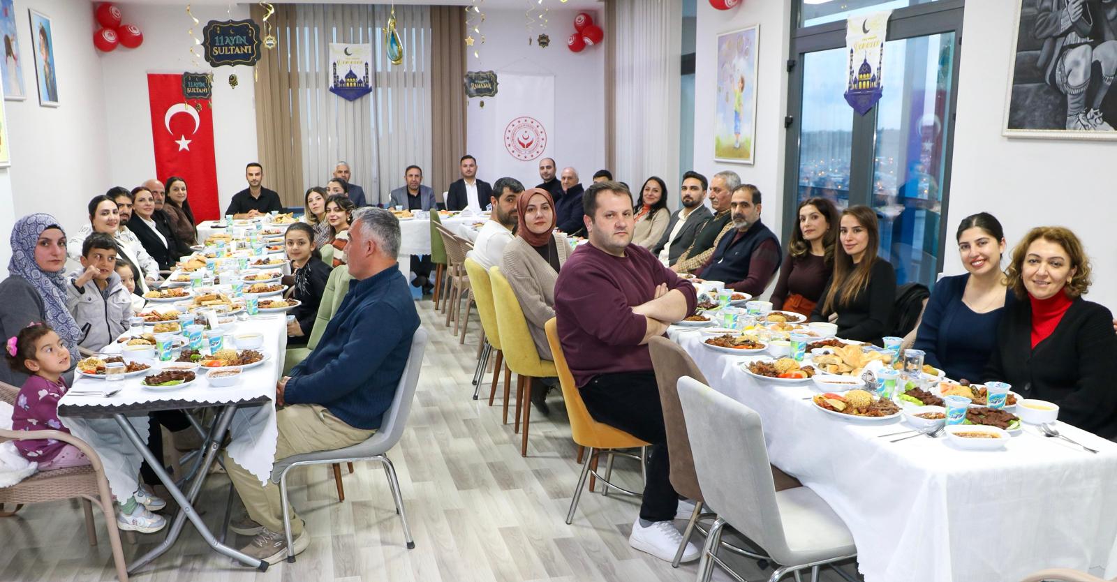 Büyük Aile Sofrasında Birlik ve Dayanışma