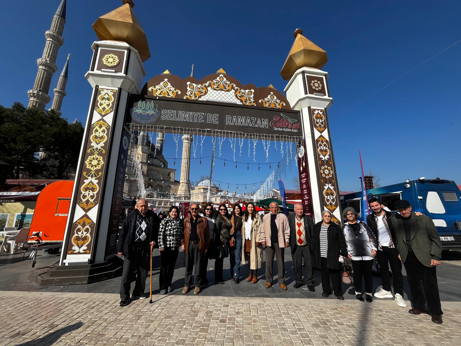 Edirne Huzurevinde Kalan Yaşlılarımız Selimiye Camini Ziyaret Etti.