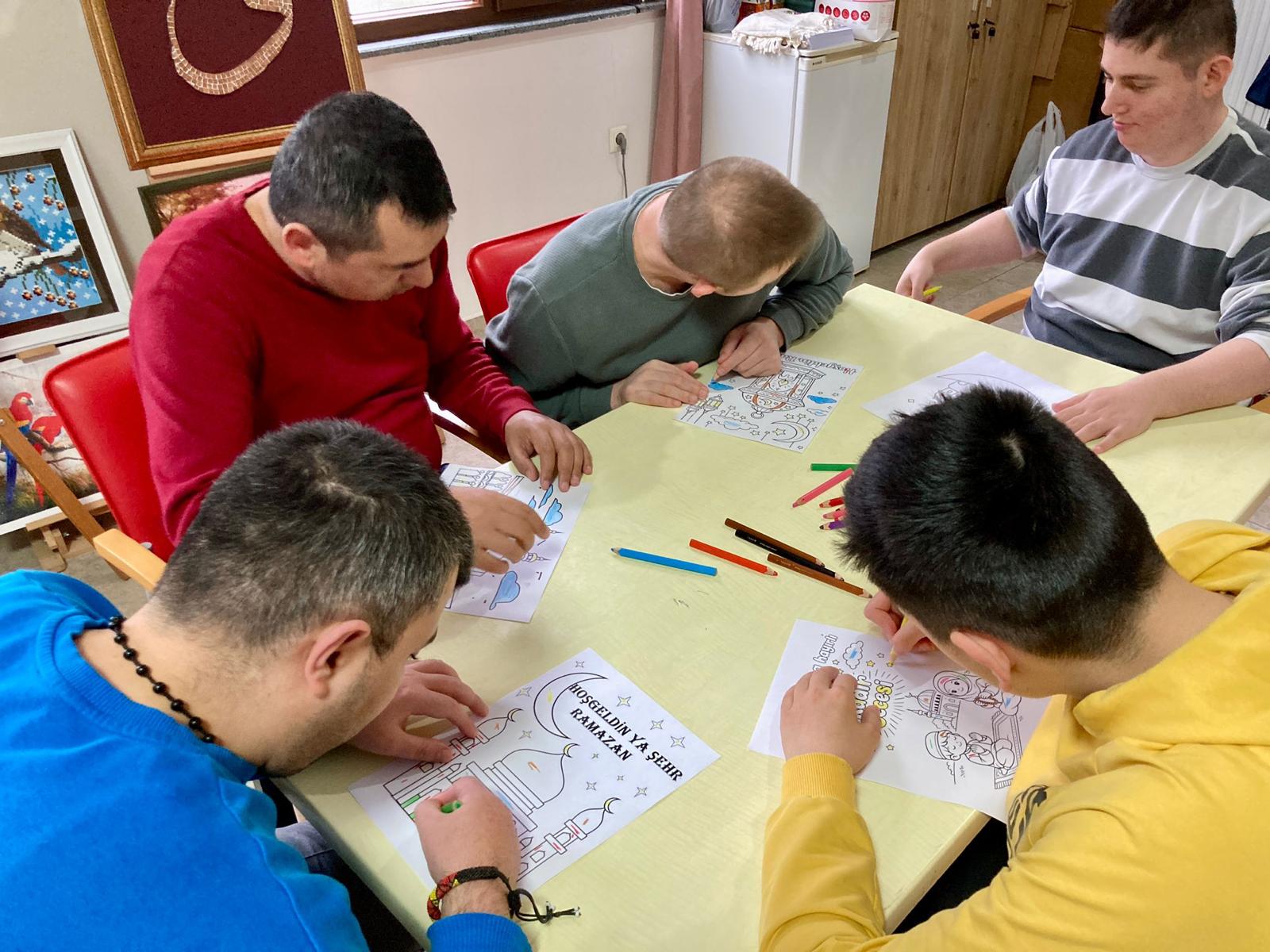 Özel Bireylerimizle Ramazan Ayı Temalı Resim Etkinliği Gerçekleştirildi