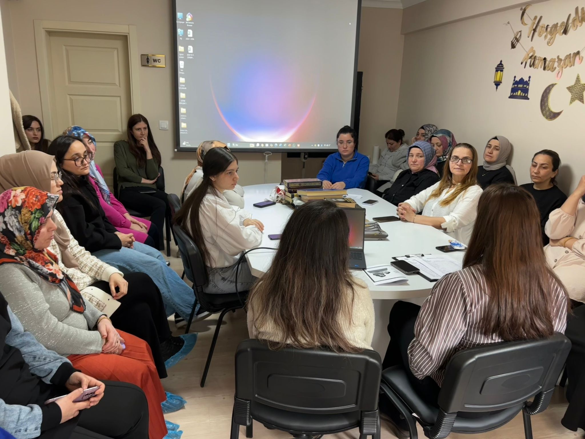 Aile Destek Merkezi Kursiyerlerine “Çocuk Yetiştirmede Güncel Konular” Eğitimi Verildi.