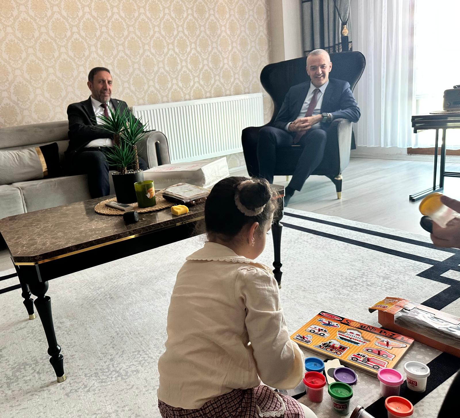 Daire Başkanımız Emre Ertekin’den Koruyucu Ailemize Anlamlı Ziyaret