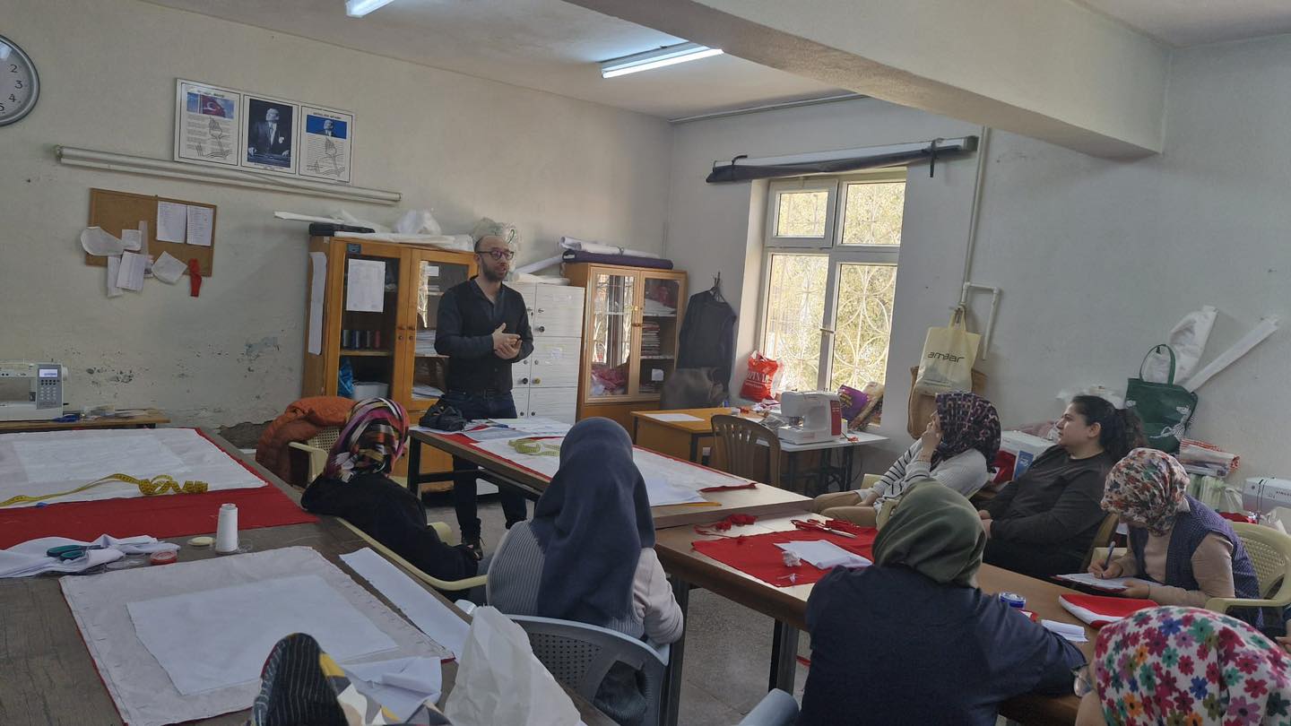 Soma’da “İşlevsel ve Yılmaz Aile Olabilmek” Eğitimi Verildi