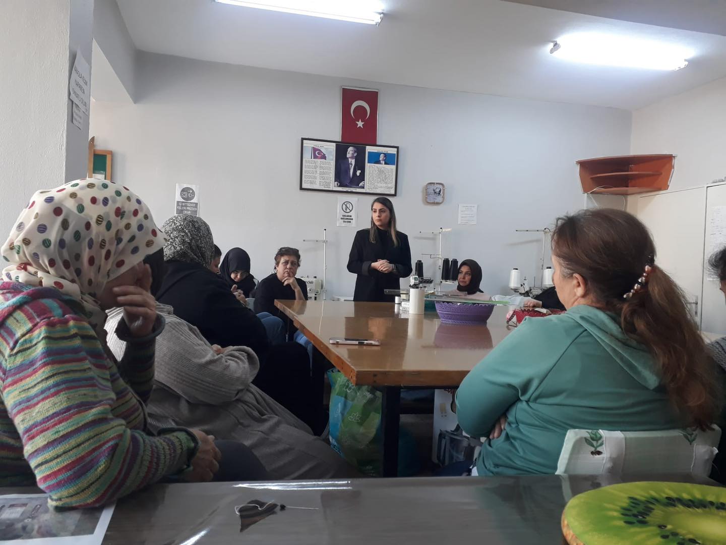 Alaşehir’de Kursiyerlere “Aile İçi İletişimin Temel Unsurları” ve “Aile İçi Şiddet” Eğitimi Verildi