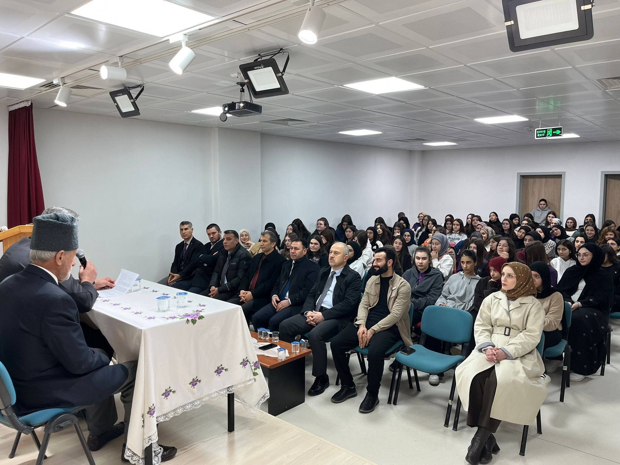 Vatan ve Kahramanlik Bulusmalari Orhangazi’de Gerceklestirildi Türkçe dil kursu