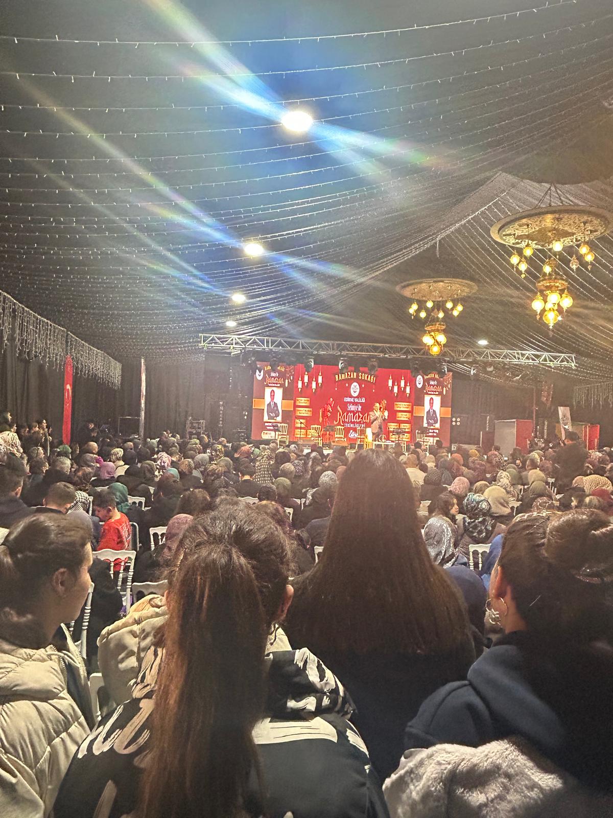 Çocuklar Ramazan Sokağını Dolaştı.