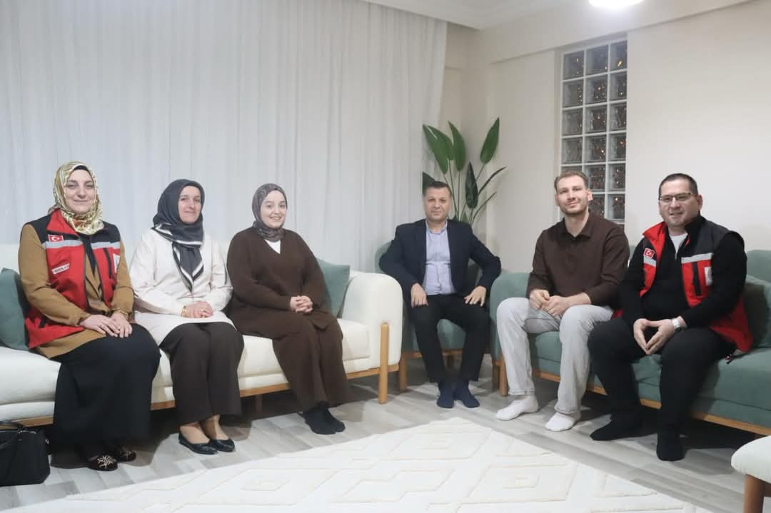 Ramazanın Huzurunda Genç Yuvamıza Hayırlı Olsun Ziyareti