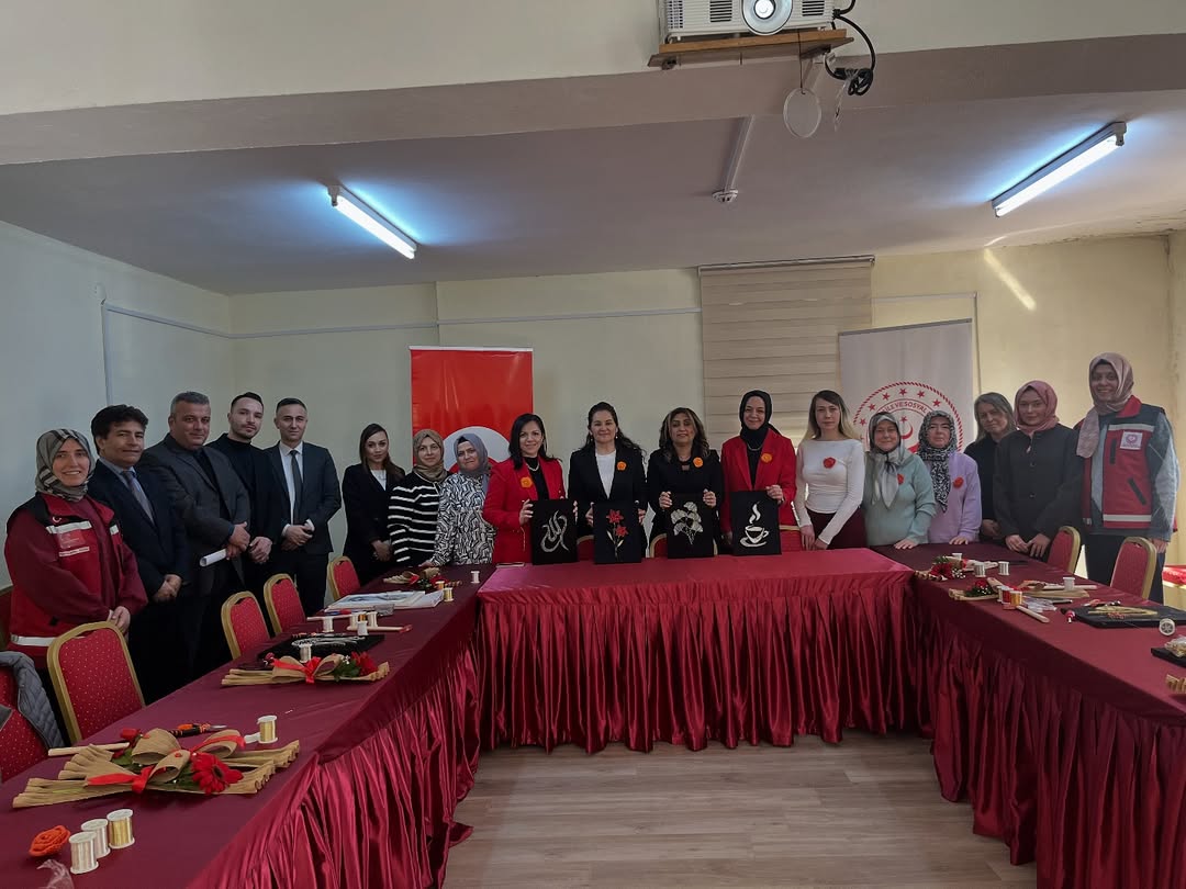 Bakanlığımız Daire Başkanları ve İl Müdürümüz, Şehit ve Gazi Yakınlarımıza Yönelik Düzenlenen Filografi Kursunu Ziyaret Etti