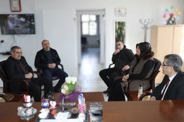 Sosyal Yardımlar GM’den Cemil İlbaş ve Bingöl SYDV’den Seyhan Savaş Yaraşır İl Müdür Yrd Hasip Akça ve kuruluş müdürlerimiz ile birlikte İl Müdürlüğümüze bağlı kuruluşları ziyaret etti