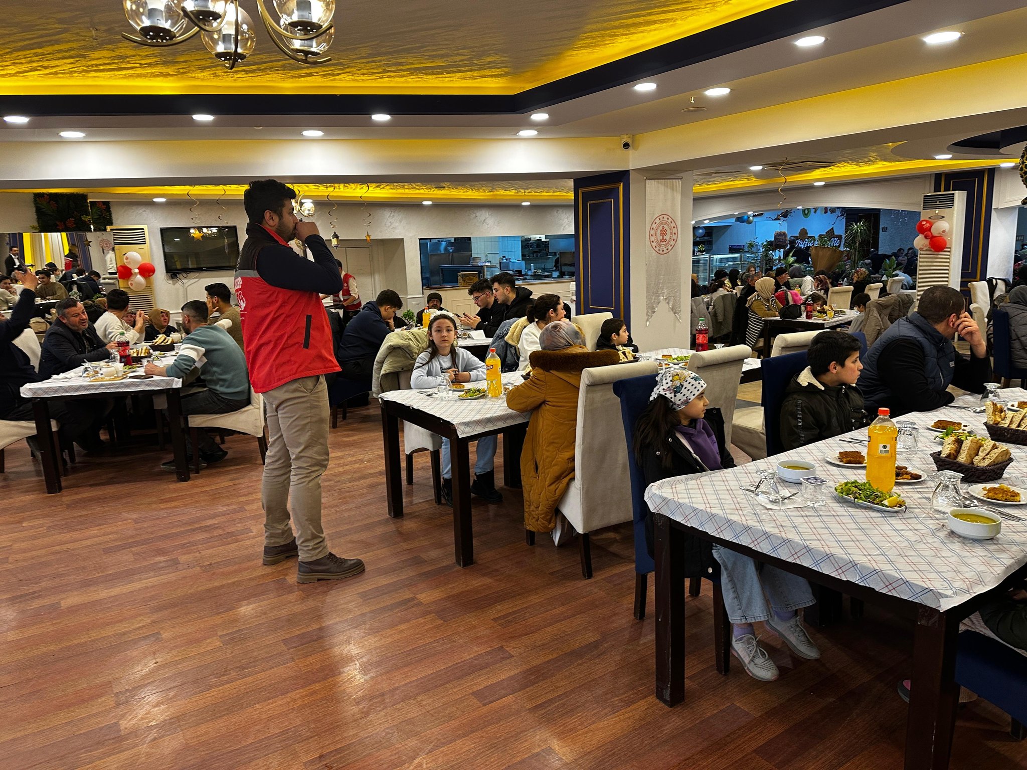 SED hizmetimizden yararlanan kıymetli ailelerimizle birlikte iftar programında bir araya geldik.