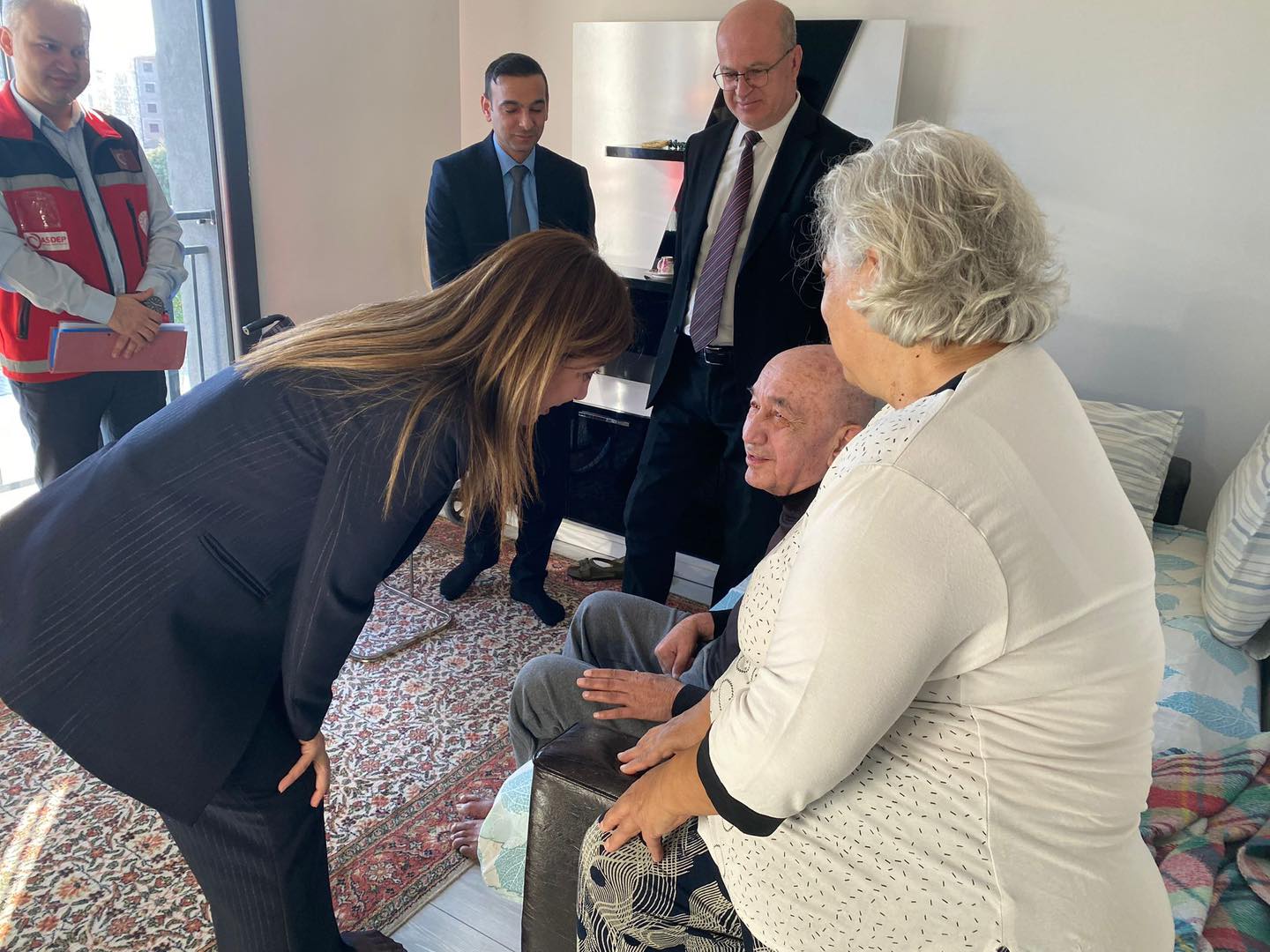 Akhisar’da Hizmet Alan Ailelere Hane Ziyareti Yapıldı