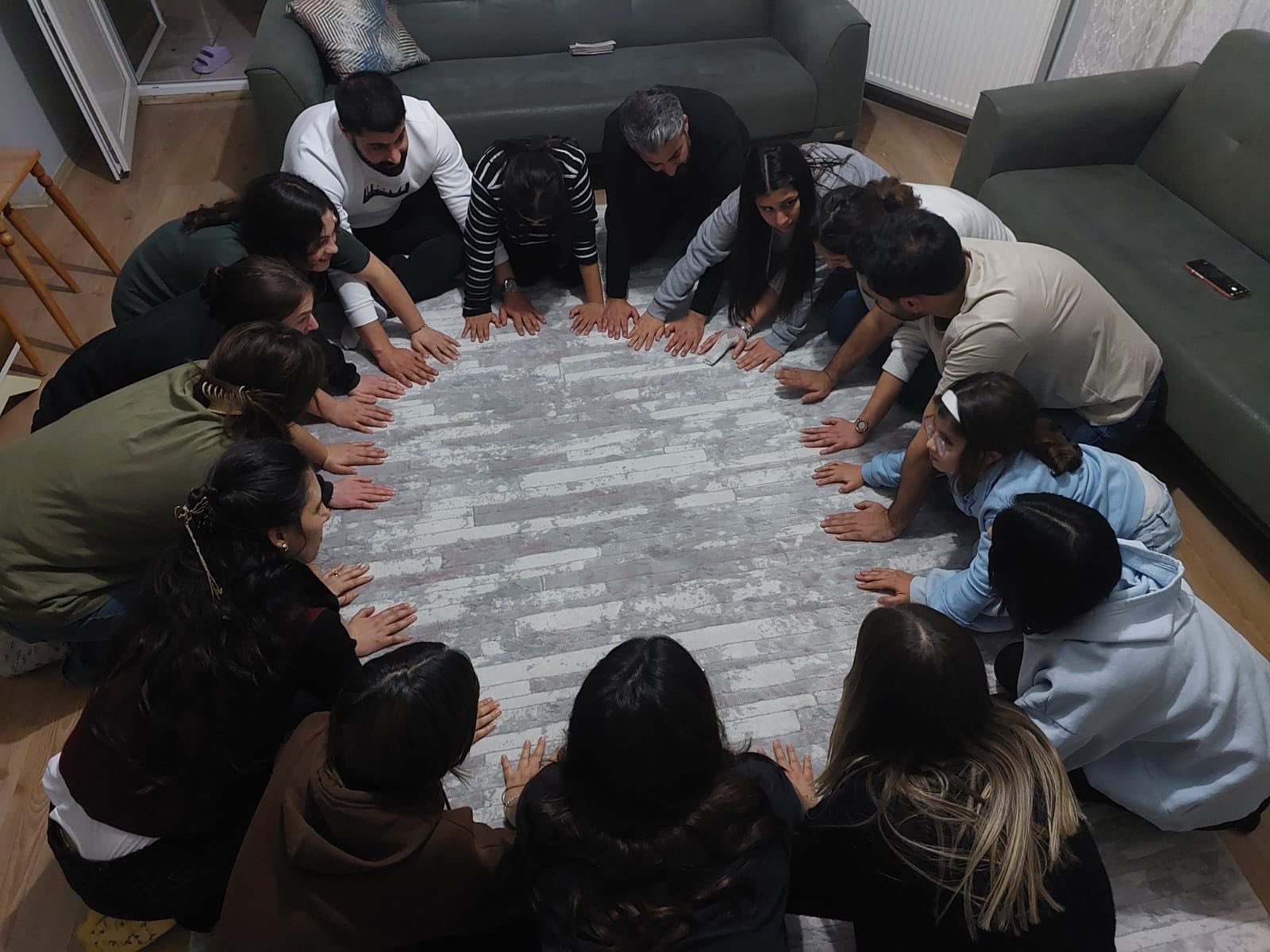 Mutluluk Paylaştıkça Çoğalır, Ekranlar Kapandıkça Hayaller Büyür!