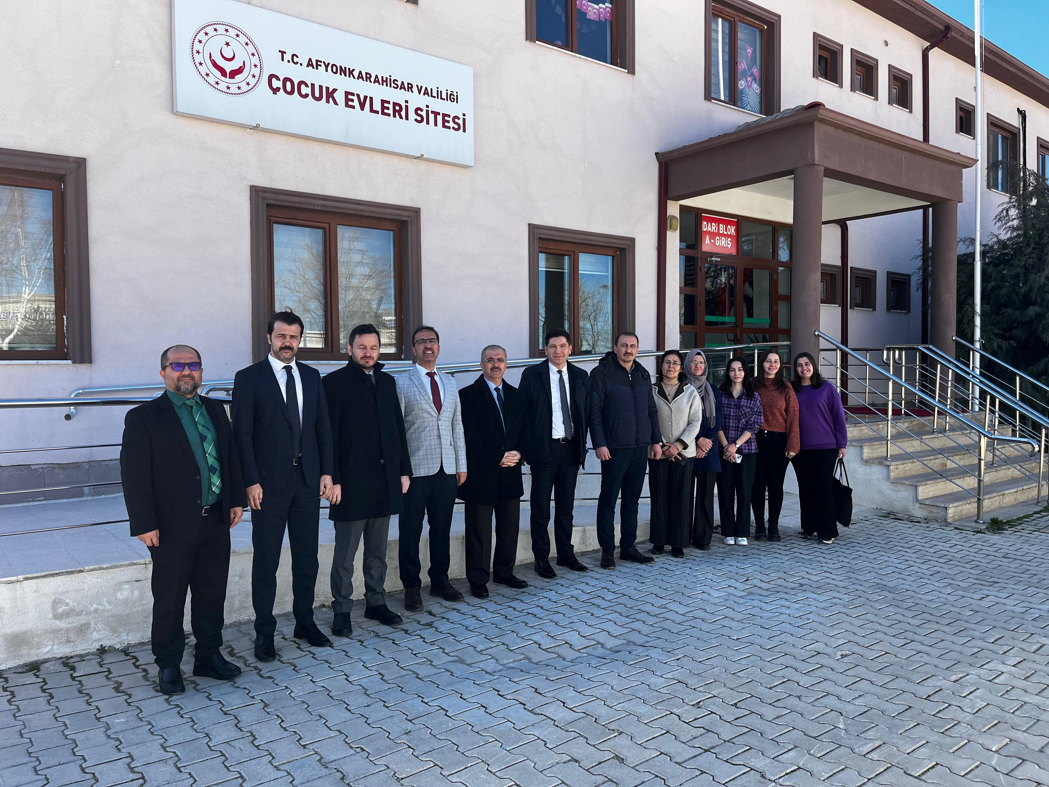 Daire Başkanı Ahmet Uzun Çocuk Evlerini Ziyaret Etti