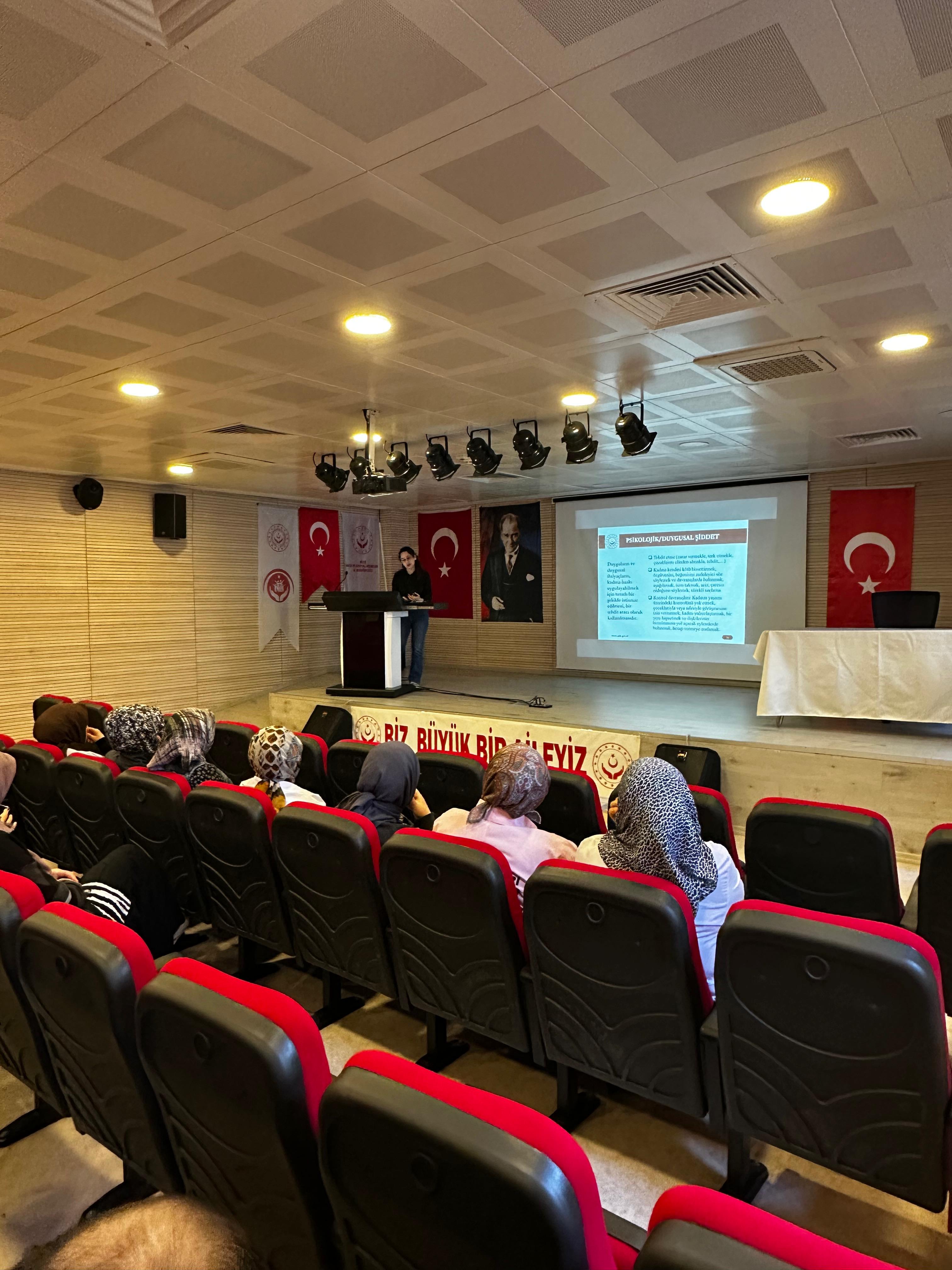 Kadına Yönelik Şiddetle Mücadele Eğitimi Gerçekleştirildi