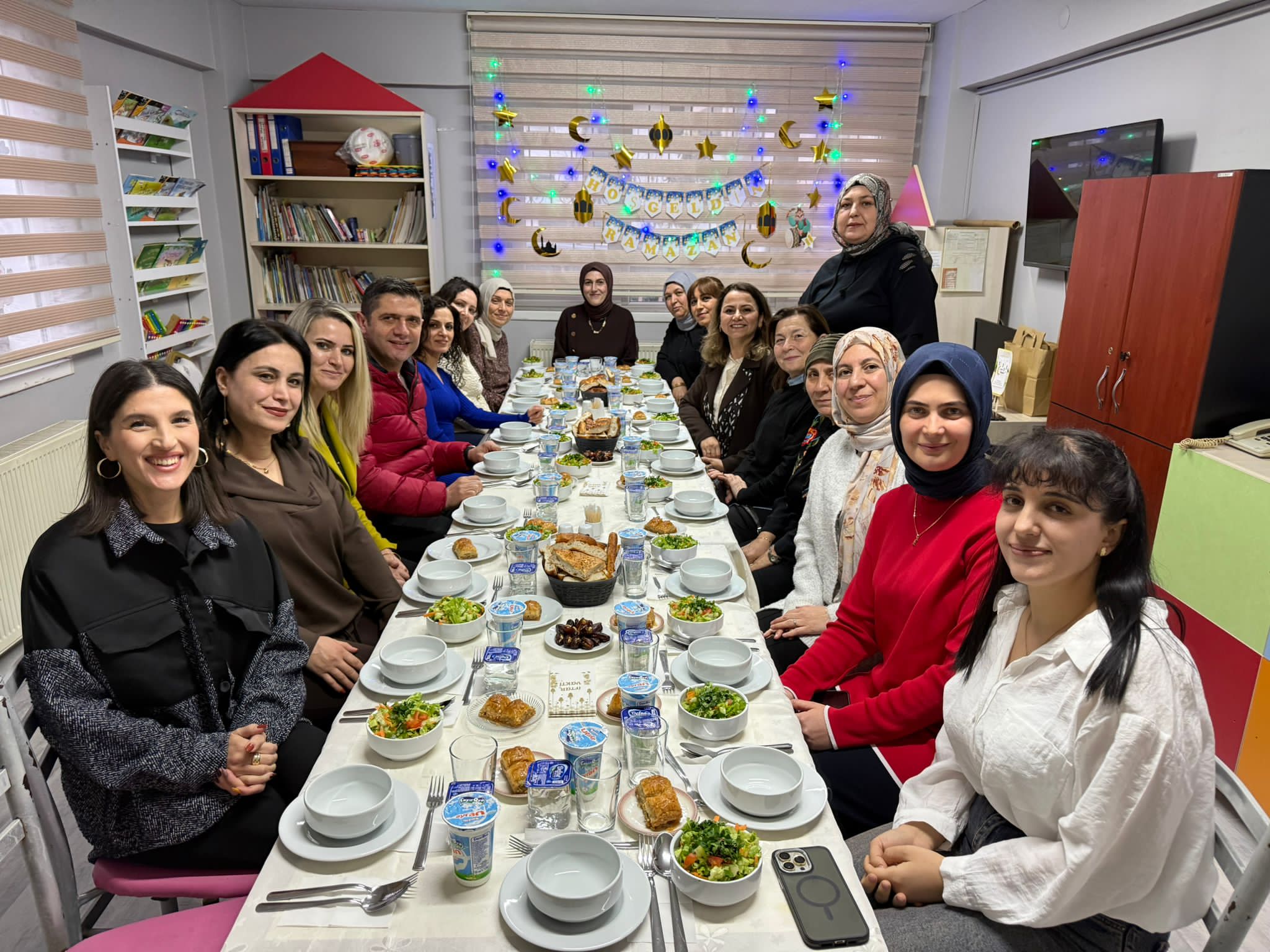 İl Müdürümüz Kamil TÜYLÜOĞLU ve Yardımcımız Dilek KILIÇKIRAN, Kadın Hizmetleri Çalışanlarıyla İftarda Bir Araya Geldi