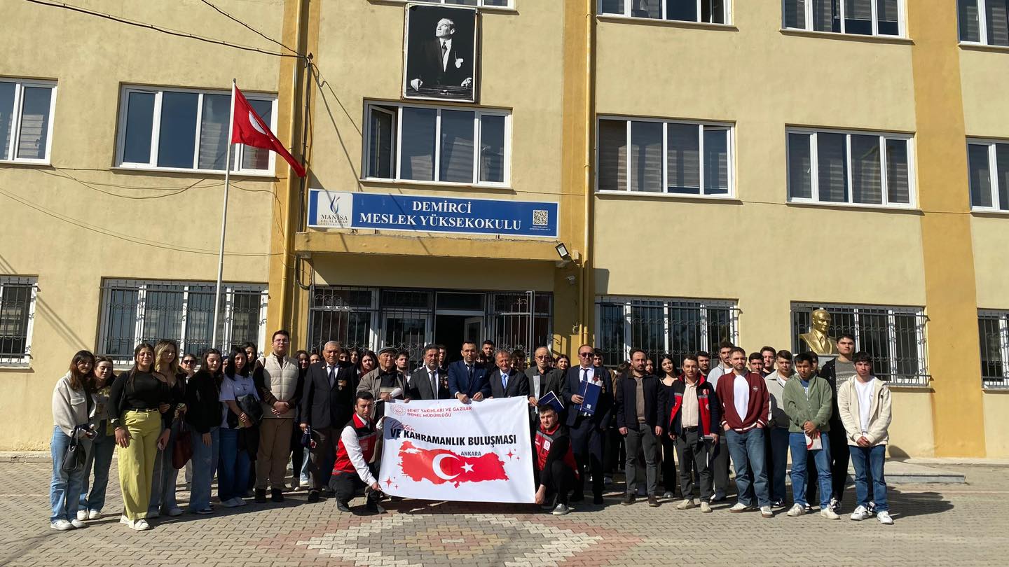 Demircide Kahramanlar ve Gençler İstiklal Ruhuyla Buluştu